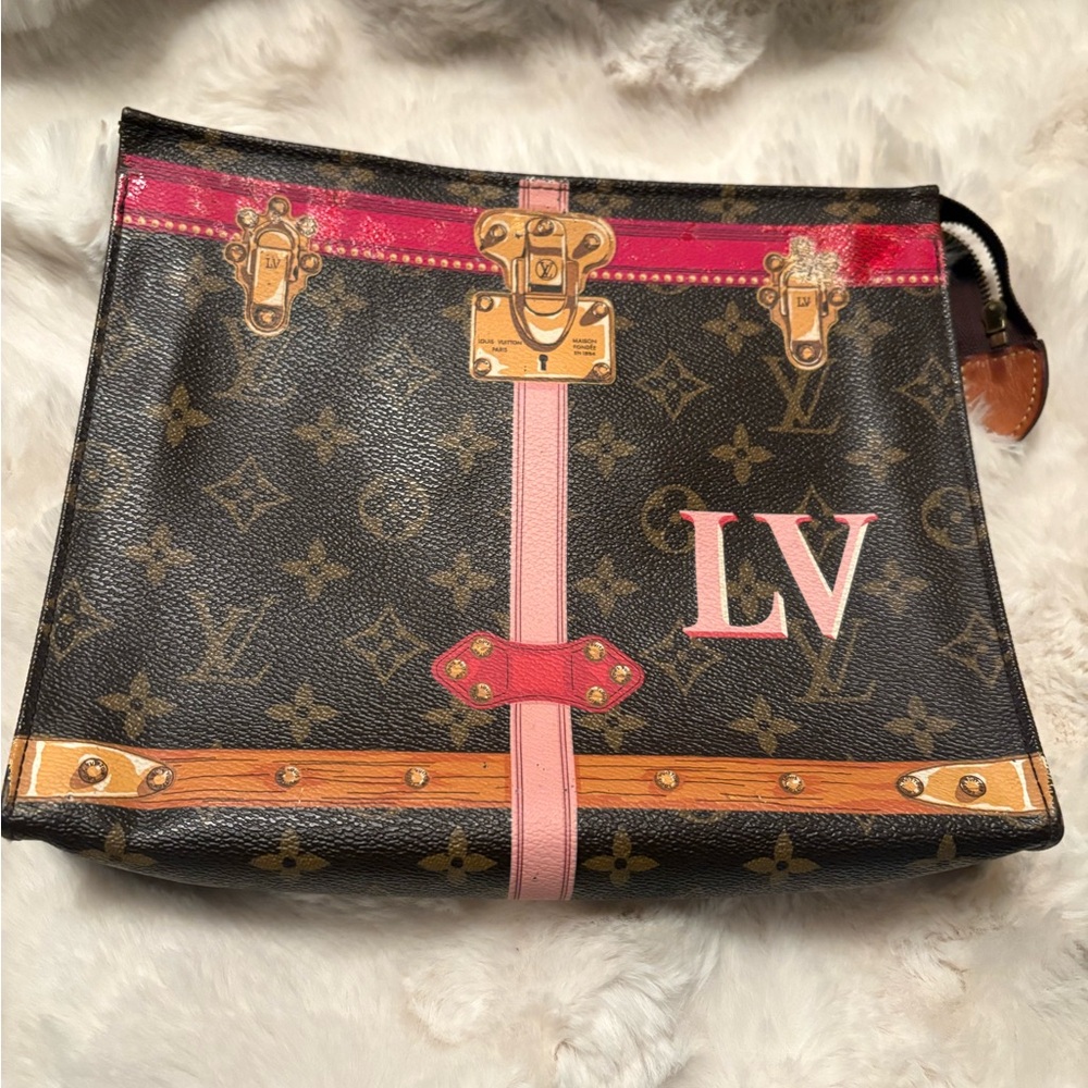 Authentic Louis Vuitton Summer Trunk monogram Toiletry Pouch - Picture 3 of 10